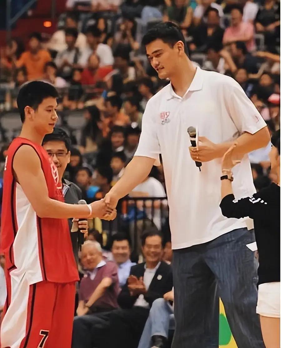 官网入口-双星辉映，殊途异彩：姚明与林书豪的NBA成就全方位对比