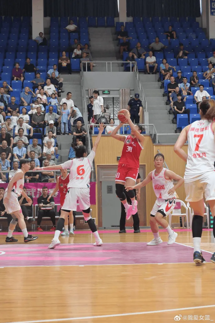 媒体人：全国女篮锦标赛第三日综述：江苏、武汉继续全胜