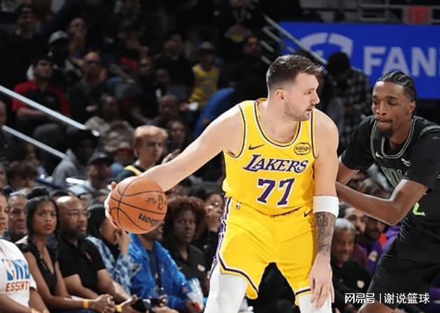 英雄联盟世界赛官网入口-湖人溃败鱼腩送福利，东契奇心态崩两先发变铁匠，一数据遭完败