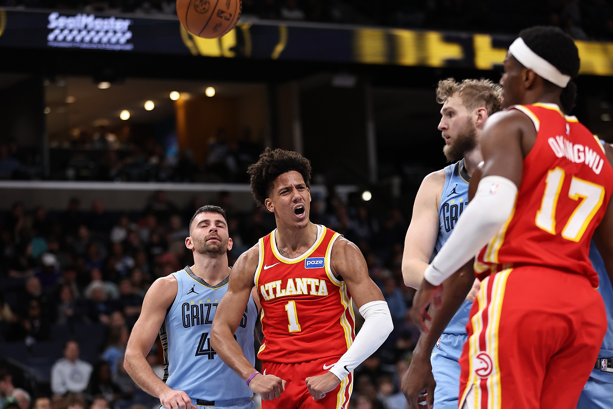 官方赛事-约翰逊32+15+8莫兰特23+12 老鹰力克灰熊终结4连败